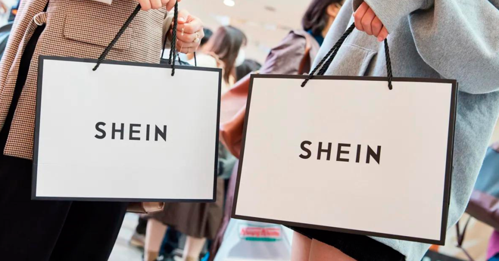 Roupas Grátis na Shein? Descubra Como Funciona o Programa de Amostras.